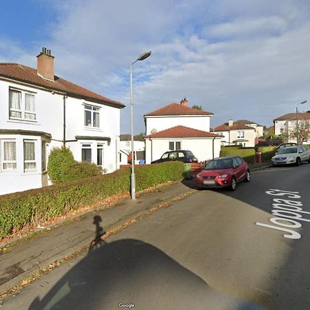 Archillects Entire Two Bedroom Comfy House - Free Parking グラスゴー エクステリア 写真