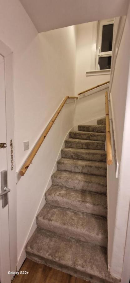 Archillects Entire Two Bedroom Comfy House - Free Parking グラスゴー エクステリア 写真