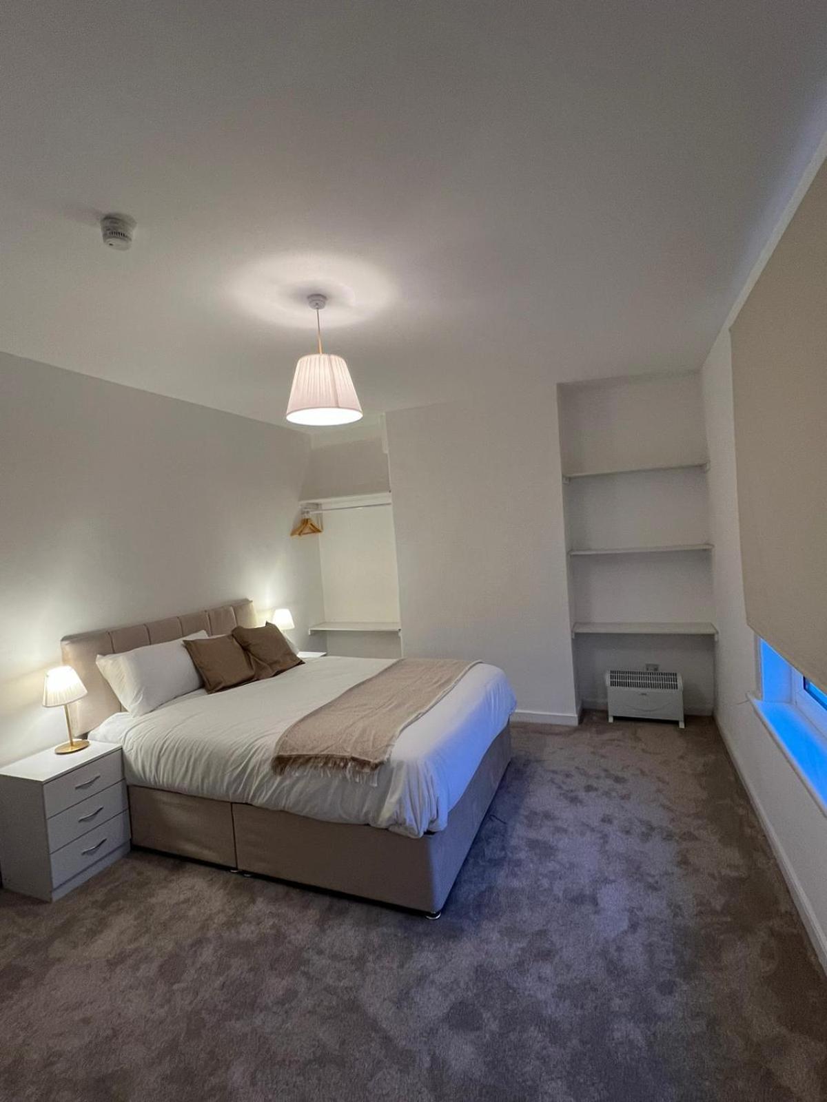 Archillects Entire Two Bedroom Comfy House - Free Parking グラスゴー エクステリア 写真