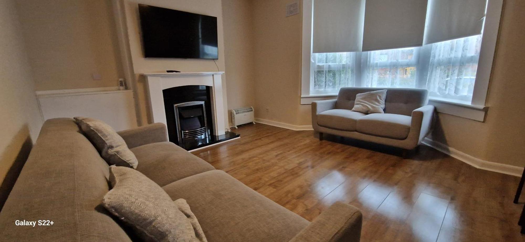 Archillects Entire Two Bedroom Comfy House - Free Parking グラスゴー エクステリア 写真